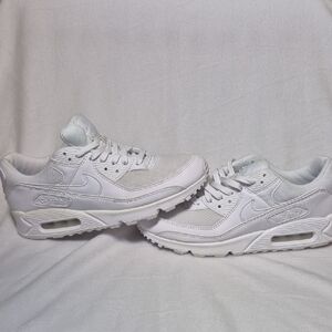 Nike Air Max Triple White (2022)